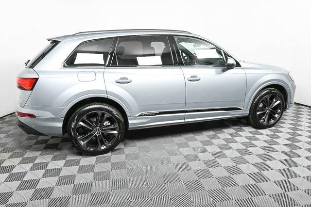 new 2025 Audi Q7 car, priced at $74,726