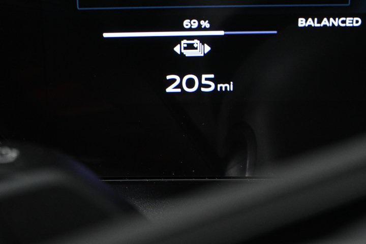 new 2025 Audi Q6 e-tron car, priced at $69,197