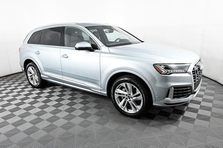 new 2024 Audi Q7 car, priced at $67,498