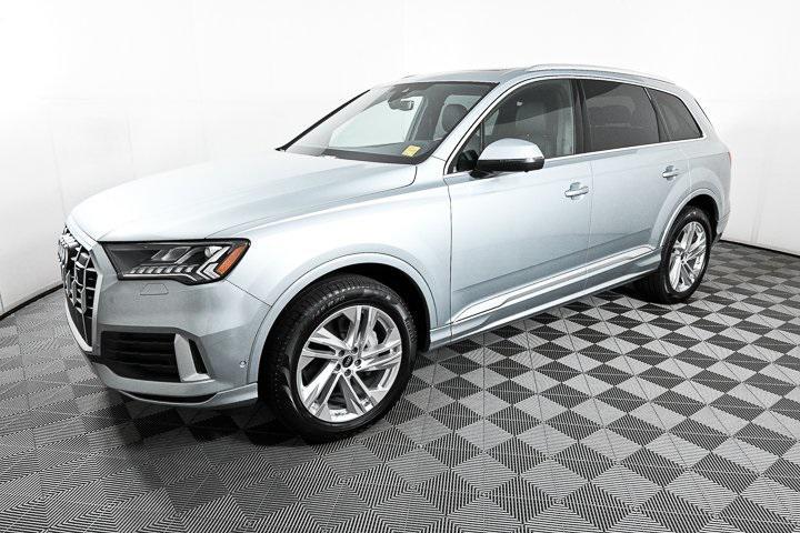 new 2024 Audi Q7 car, priced at $67,498