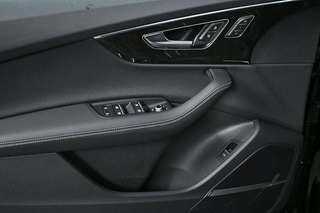new 2025 Audi Q7 car, priced at $73,578