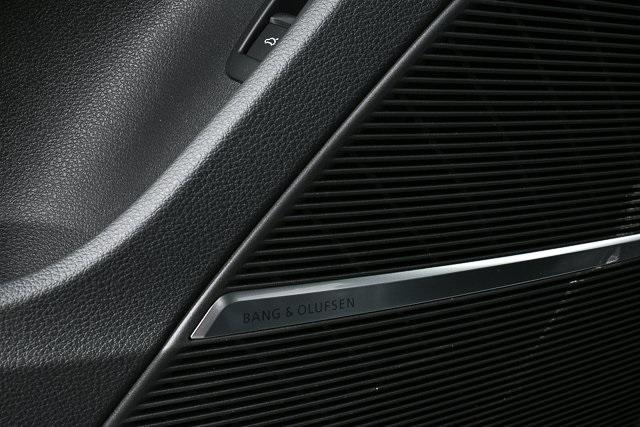 new 2025 Audi Q7 car, priced at $73,578