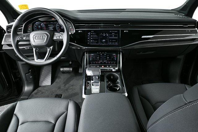new 2025 Audi Q7 car, priced at $73,578