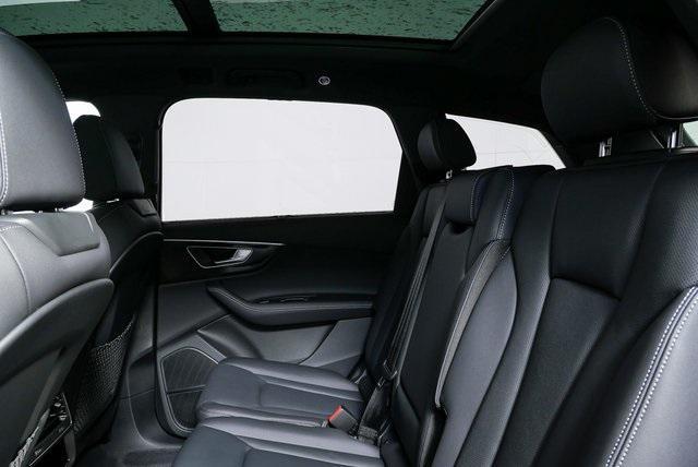 new 2026 Audi Q7 car, priced at $76,729