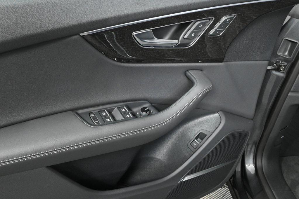new 2025 Audi Q8 car, priced at $82,379