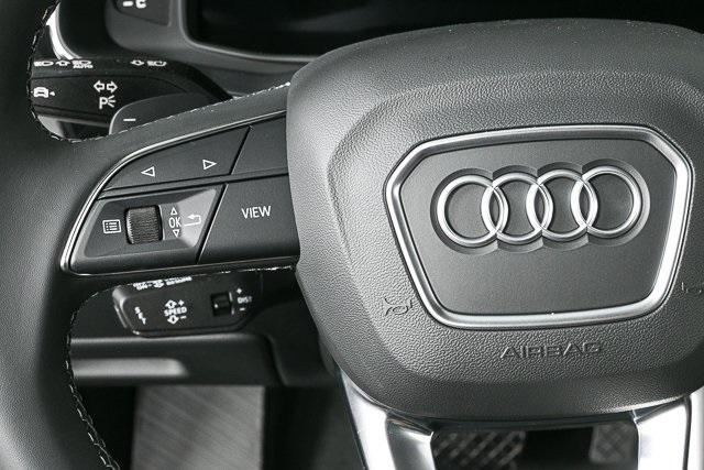 new 2025 Audi Q7 car, priced at $75,418