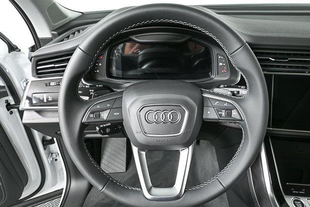new 2025 Audi Q7 car, priced at $72,455