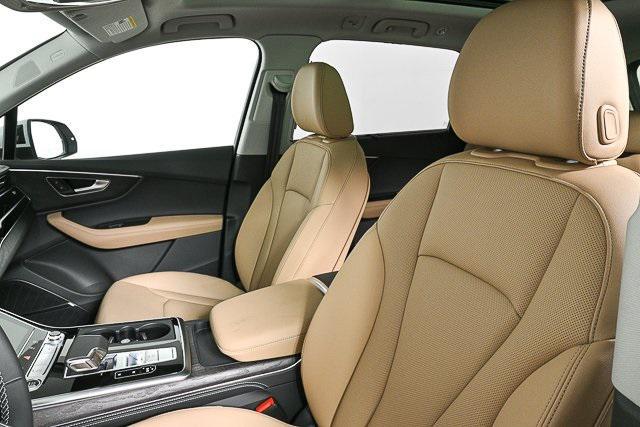 new 2025 Audi Q7 car, priced at $72,455