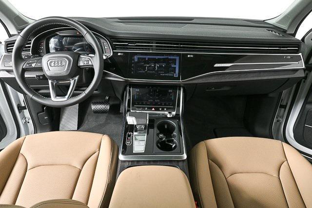new 2025 Audi Q7 car, priced at $72,455