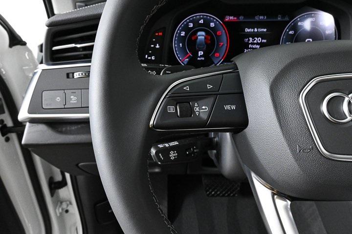 new 2025 Audi Q7 car, priced at $73,297