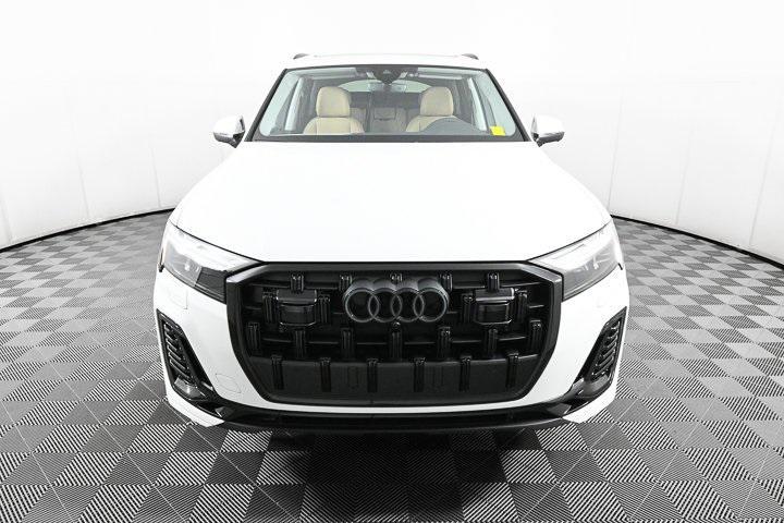 new 2025 Audi Q7 car, priced at $73,297