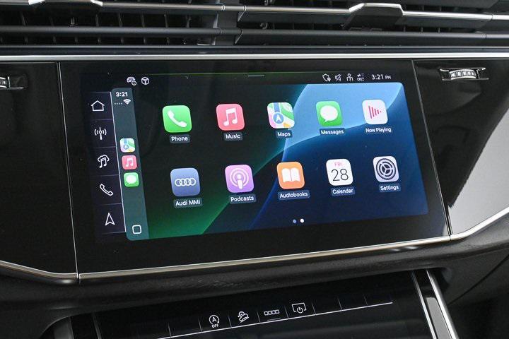 new 2025 Audi Q7 car, priced at $73,297