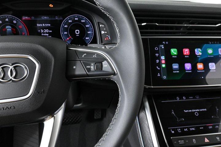 new 2025 Audi Q7 car, priced at $73,297