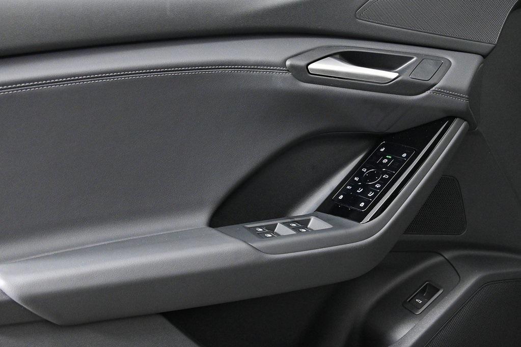new 2025 Audi Q6 e-tron car, priced at $70,080