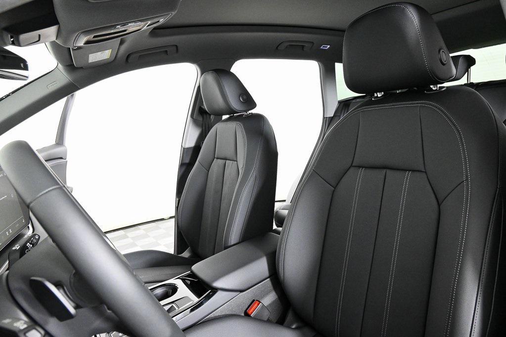 new 2025 Audi Q6 e-tron car, priced at $70,080
