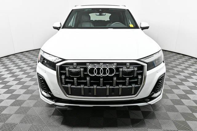 new 2025 Audi Q7 car, priced at $65,852