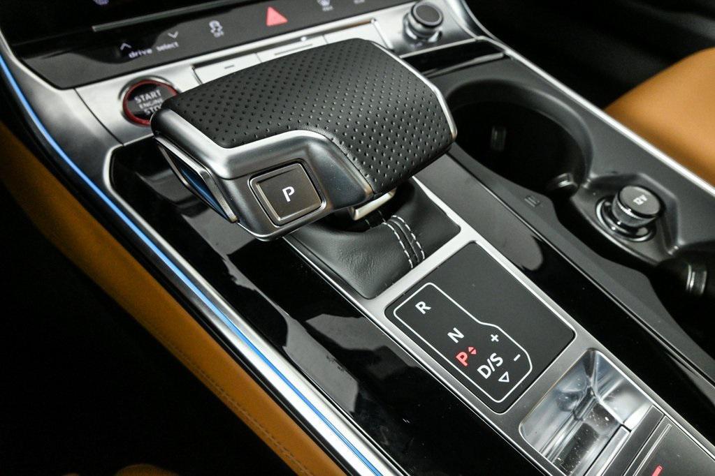 new 2025 Audi RS 6 Avant car, priced at $148,395