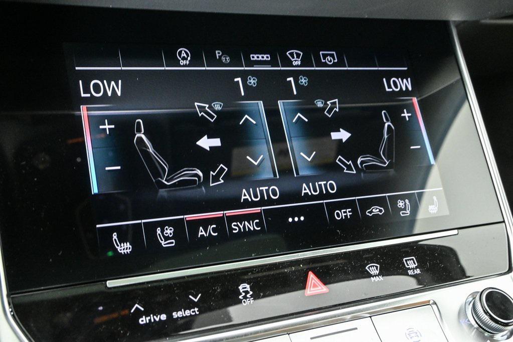 new 2025 Audi RS 6 Avant car, priced at $148,395