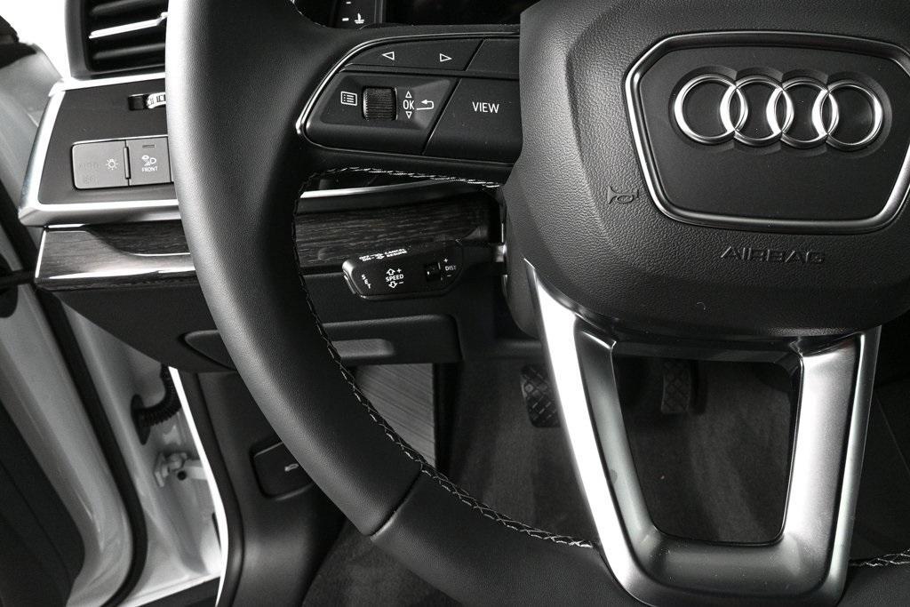 new 2025 Audi Q8 car, priced at $78,294