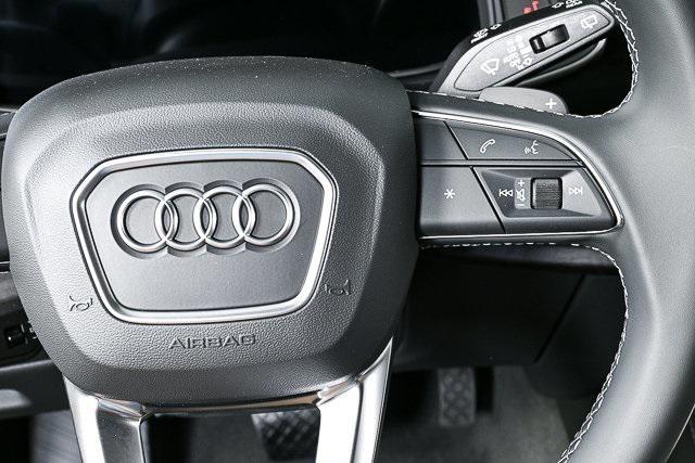 new 2025 Audi Q7 car, priced at $72,455