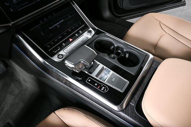 new 2025 Audi Q7 car, priced at $72,455