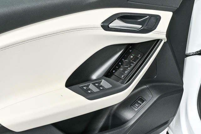 new 2025 Audi Q6 e-tron car, priced at $66,768