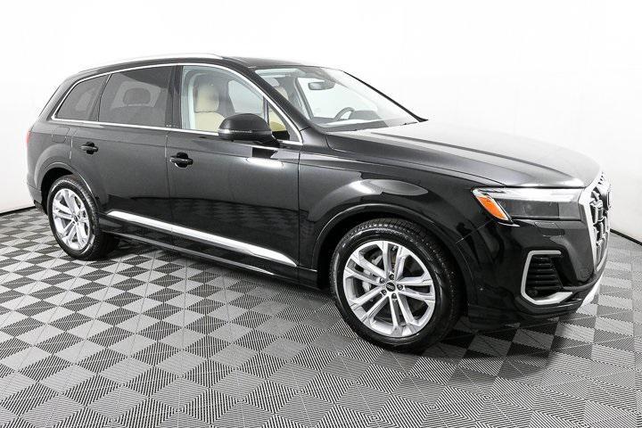 new 2025 Audi Q7 car, priced at $78,442