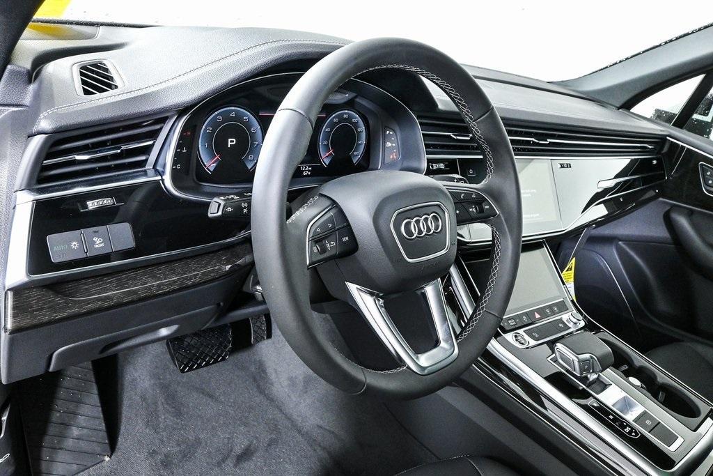 new 2025 Audi Q7 car, priced at $64,650