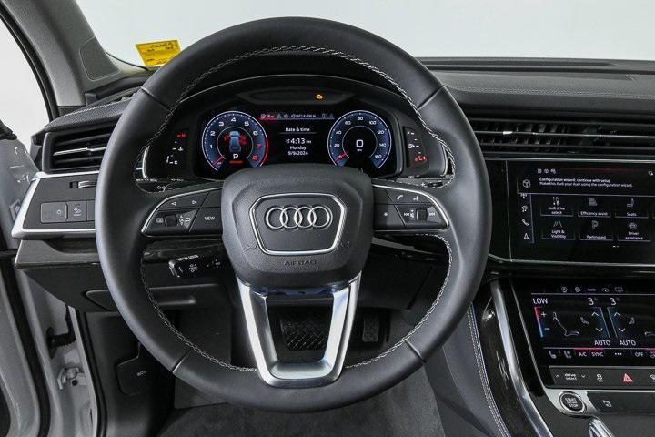 new 2025 Audi Q7 car, priced at $72,768