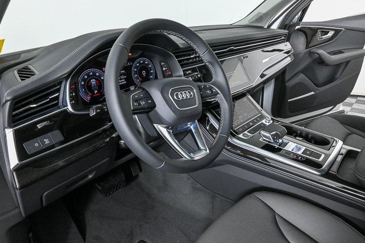 new 2025 Audi Q7 car, priced at $72,768