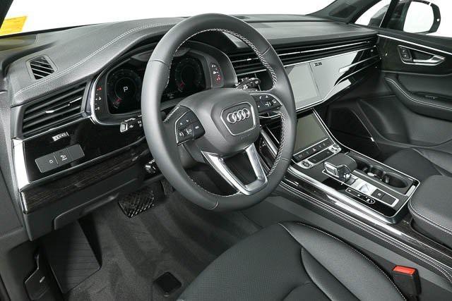 new 2025 Audi Q7 car, priced at $73,863