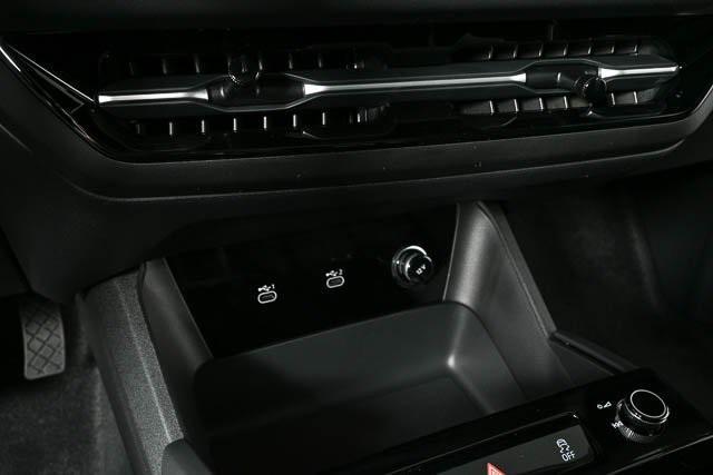 new 2025 Audi Q6 e-tron car, priced at $72,048