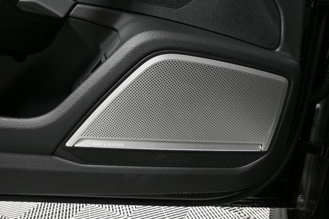 new 2025 Audi RS 6 Avant car, priced at $151,990