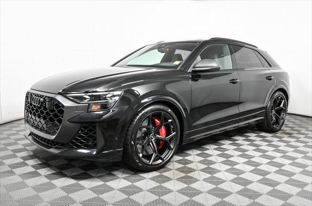 new 2025 Audi RS Q8 car, priced at $154,435