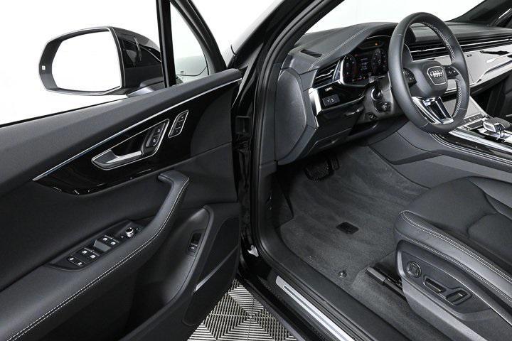 new 2025 Audi Q7 car, priced at $75,800
