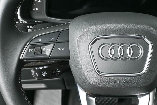 new 2025 Audi Q7 car, priced at $73,085