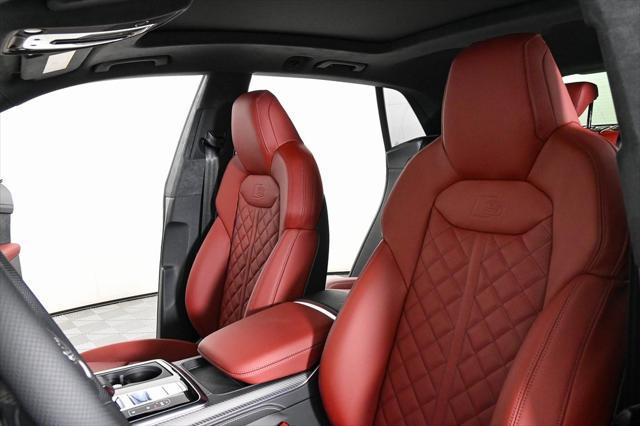 new 2025 Audi SQ8 car, priced at $117,747