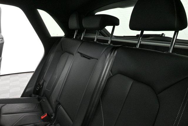 new 2025 Audi Q3 car, priced at $43,805