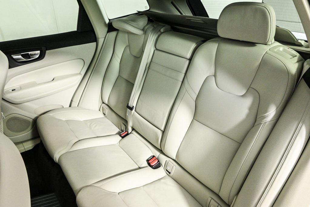 used 2021 Volvo XC60 Recharge Plug-In Hybrid car, priced at $32,500