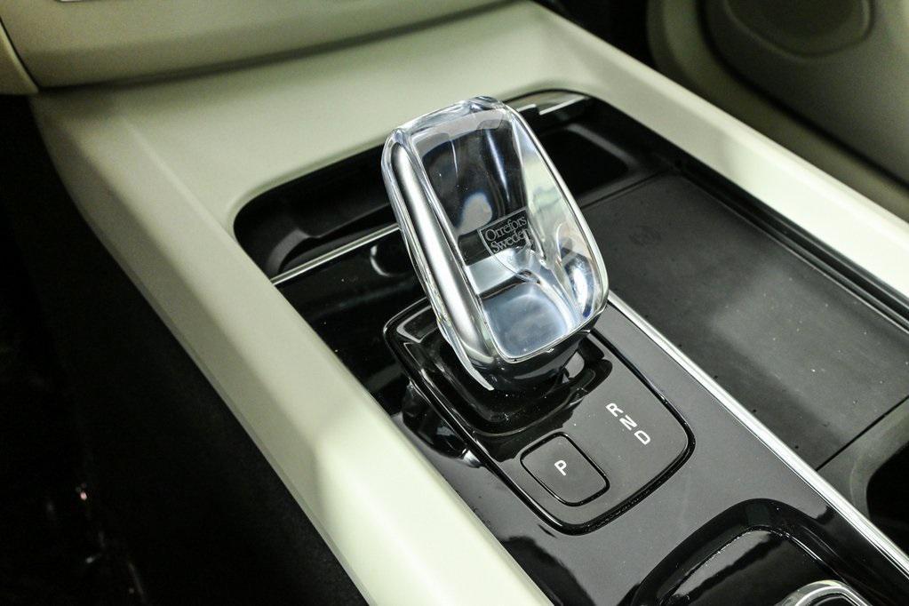 used 2021 Volvo XC60 Recharge Plug-In Hybrid car, priced at $32,500