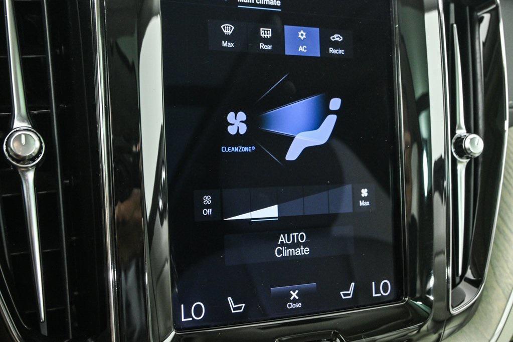 used 2021 Volvo XC60 Recharge Plug-In Hybrid car, priced at $32,500