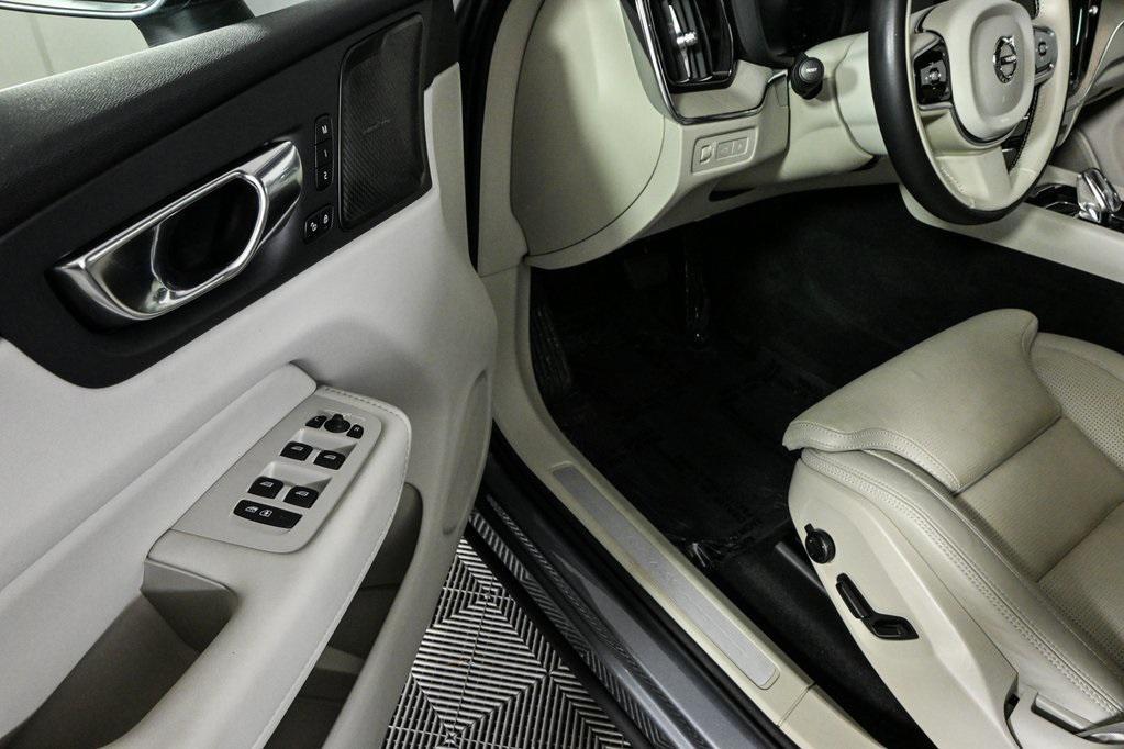 used 2021 Volvo XC60 Recharge Plug-In Hybrid car, priced at $32,500