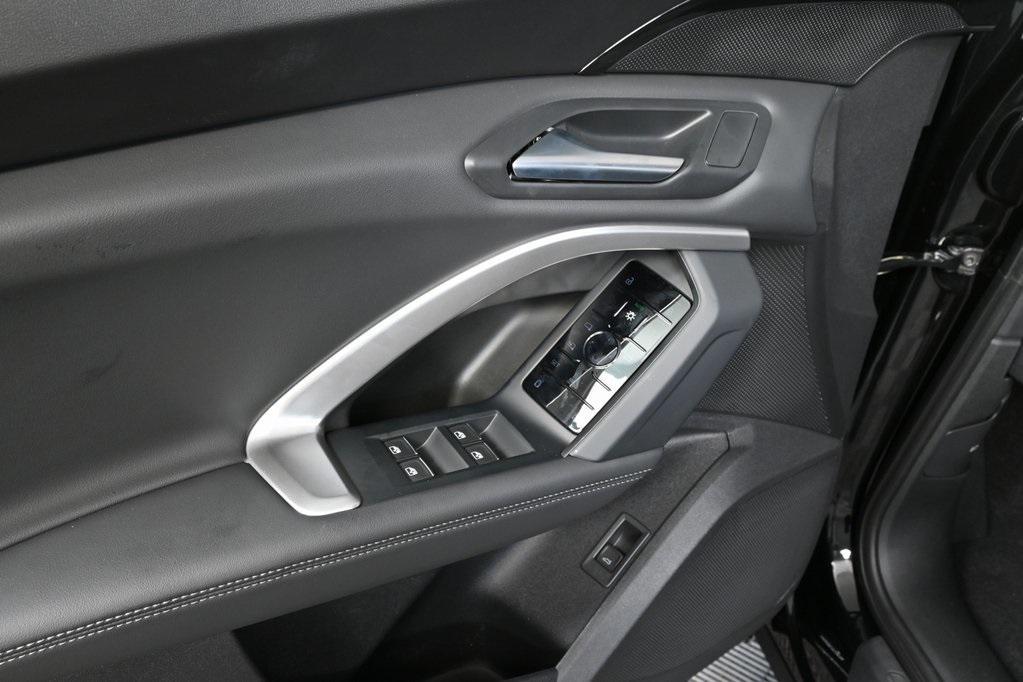 new 2025 Audi Q5 car, priced at $52,716