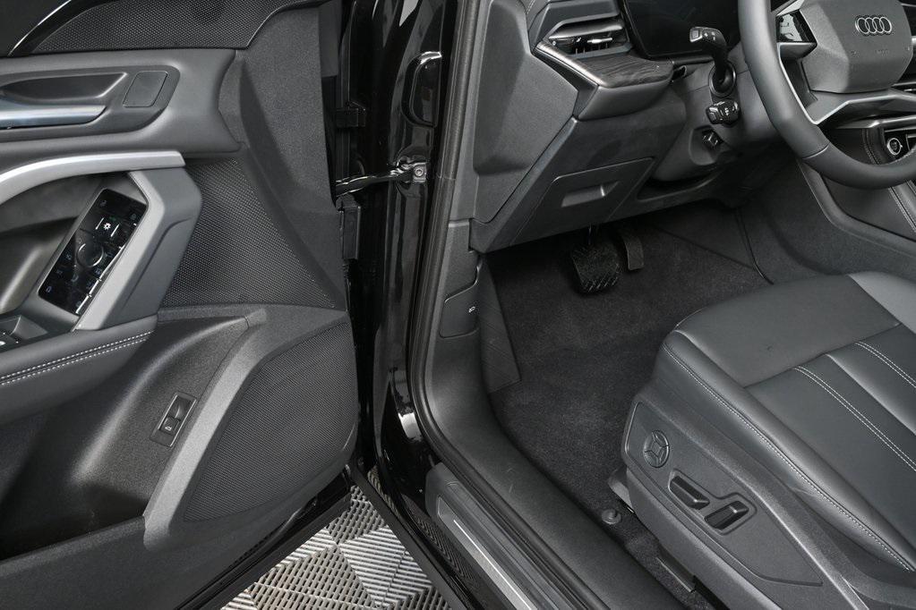 new 2025 Audi Q5 car, priced at $52,716