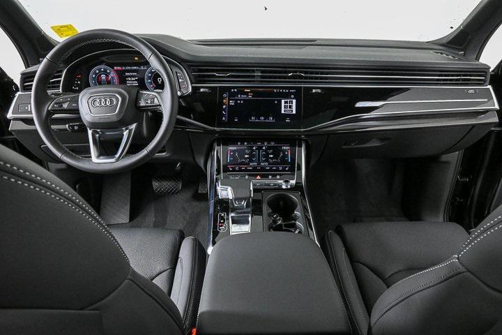 new 2025 Audi Q7 car, priced at $81,795