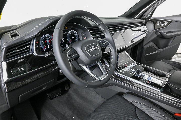 new 2025 Audi Q7 car, priced at $81,795