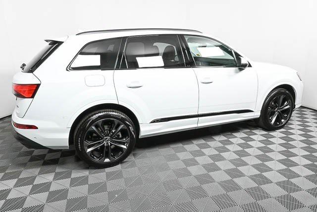 new 2025 Audi Q7 car, priced at $73,863
