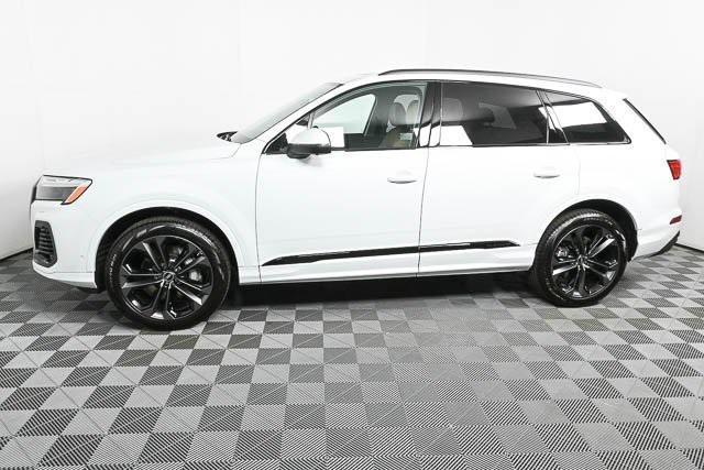 new 2025 Audi Q7 car, priced at $73,863
