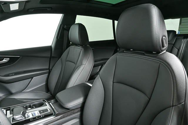 new 2025 Audi Q8 car, priced at $77,392