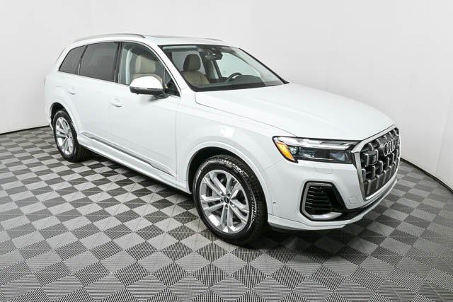 new 2025 Audi Q7 car, priced at $75,800